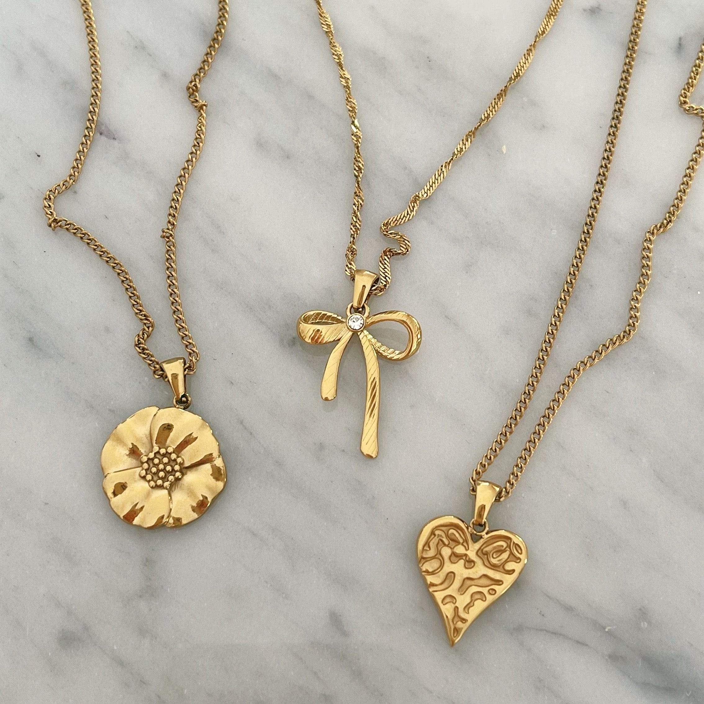 Cora Bow Necklace